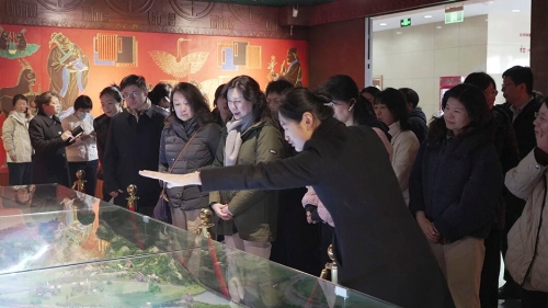 巾帼绽芳华 商务建新功——省商务厅开展庆祝第116个“三八”国际妇女节主题活动