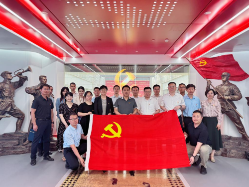 省纪委监委驻省商务厅纪检监察组与省商务厅机关党委、规划指导处赴自贸试验区济南片区开展支部共建活动