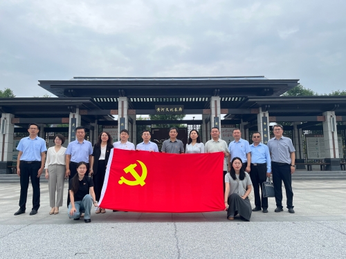 省商务厅赴章丘黄河街道开展主题党日活动